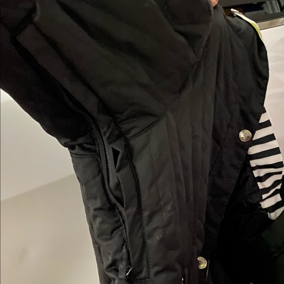 Ride Snowboards Women’s Jacket - Picture 6 of 10